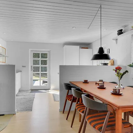 3 Bedroom Awesome In